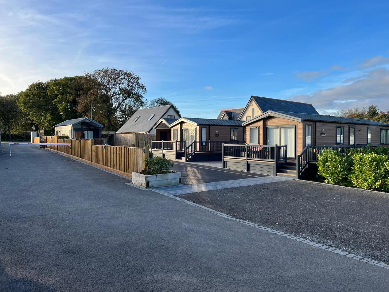 The Pods At Haulfryn Caravan Park Whitford المظهر الخارجي الصورة