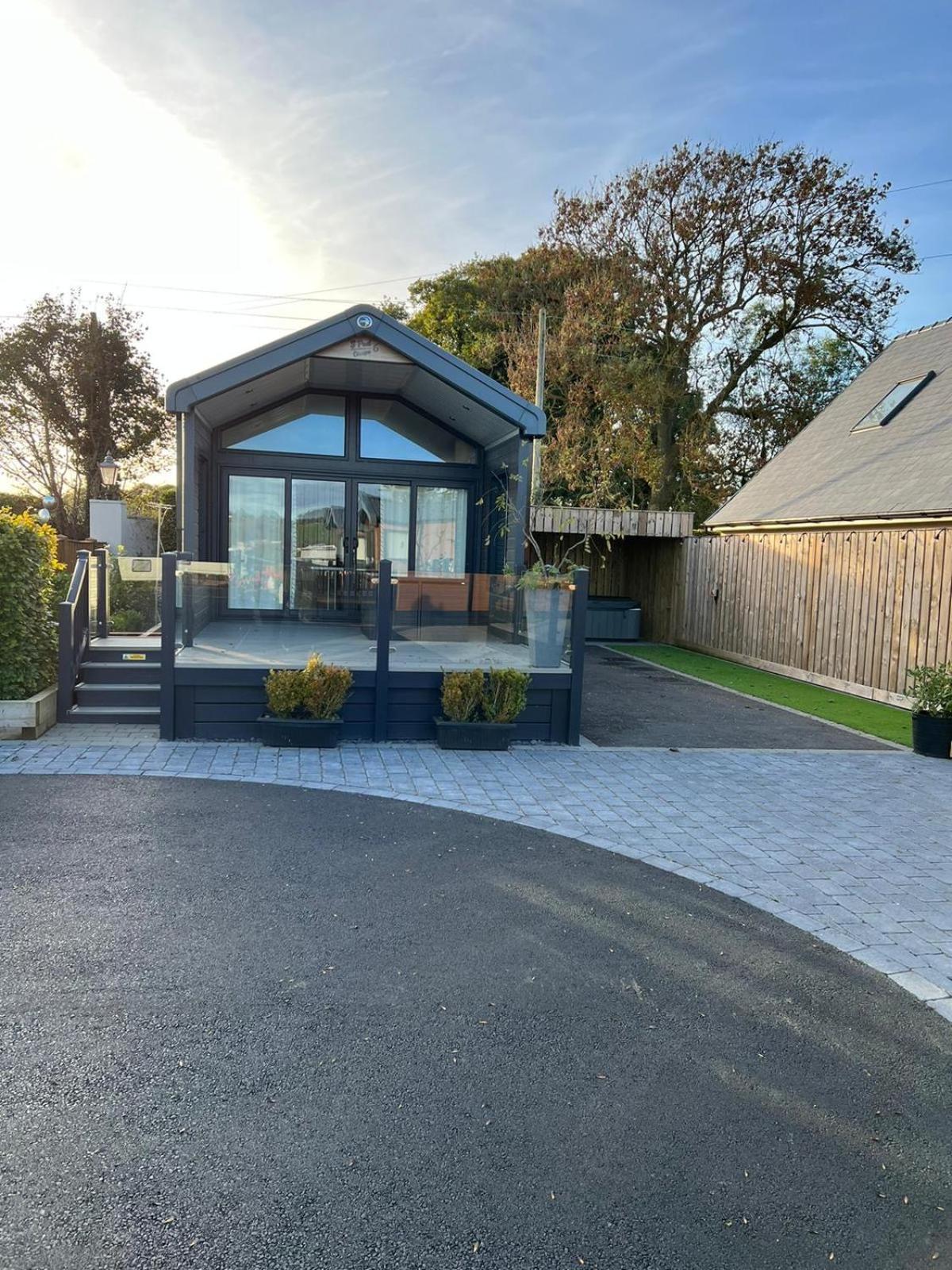 The Pods At Haulfryn Caravan Park Whitford المظهر الخارجي الصورة